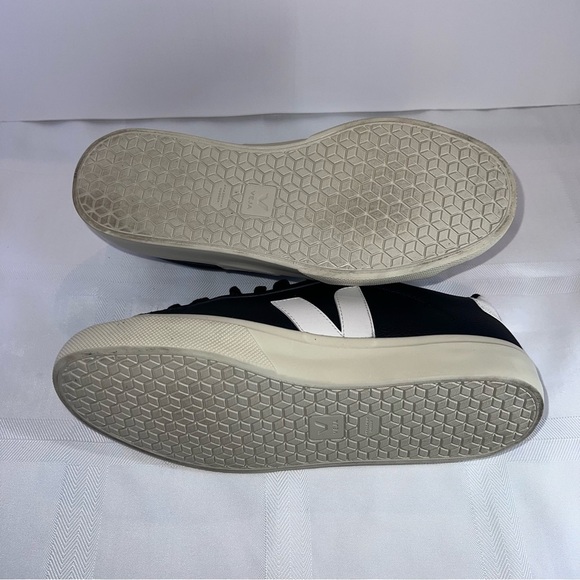 Veja Campo Chromefree Leather Women’s Sneaker-Black & White - w/ Original box - Picture 11 of 13